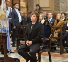 MISA CON GRIETA